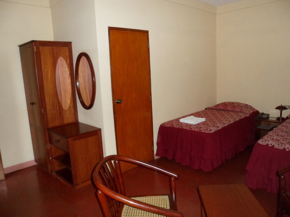Hotel Austria León Extérieur photo